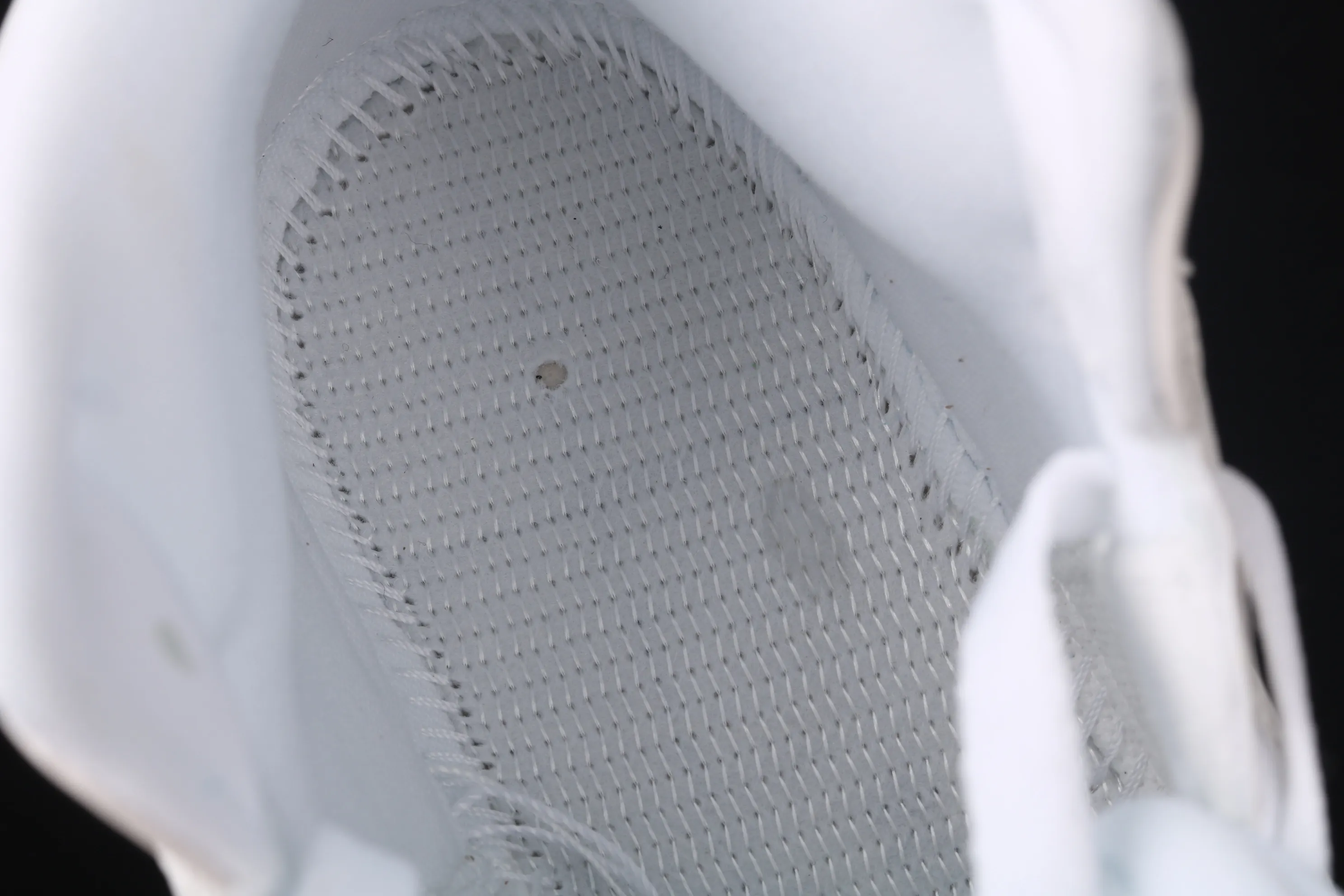 All categories Air Jordan Jordan series basketball shoes Air Jordan 1 Mid Air Jordan 1 Mid AJ1 Joe 1 white and purple women's sports and leisure basketball shoes 555112-100